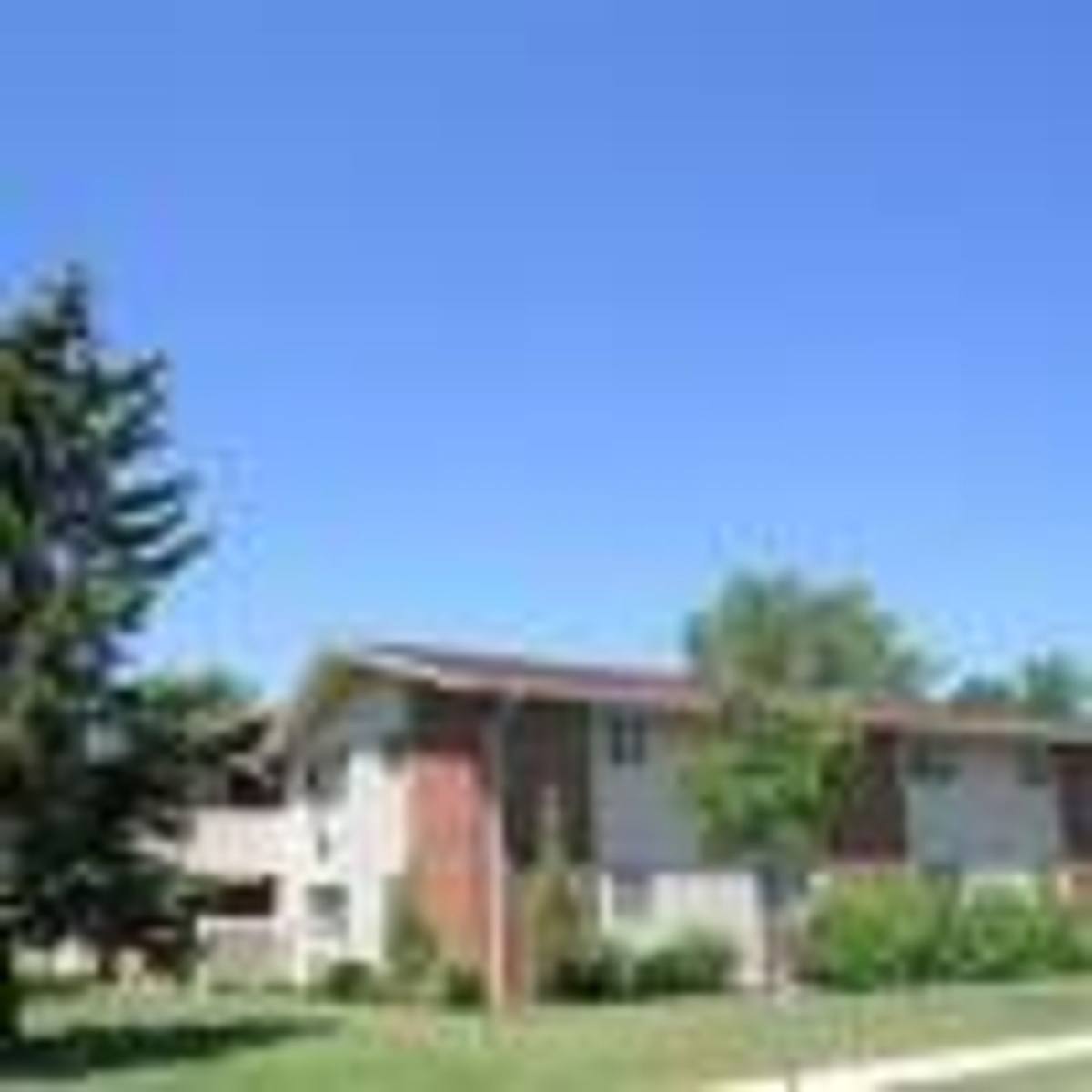 Apartment for rent at 8828 S Oak Park Dr, Oak Creek, WI 53154