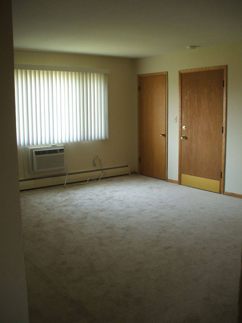 Apartment for rent at 8828 S Oak Park Dr, Oak Creek, WI 53154
