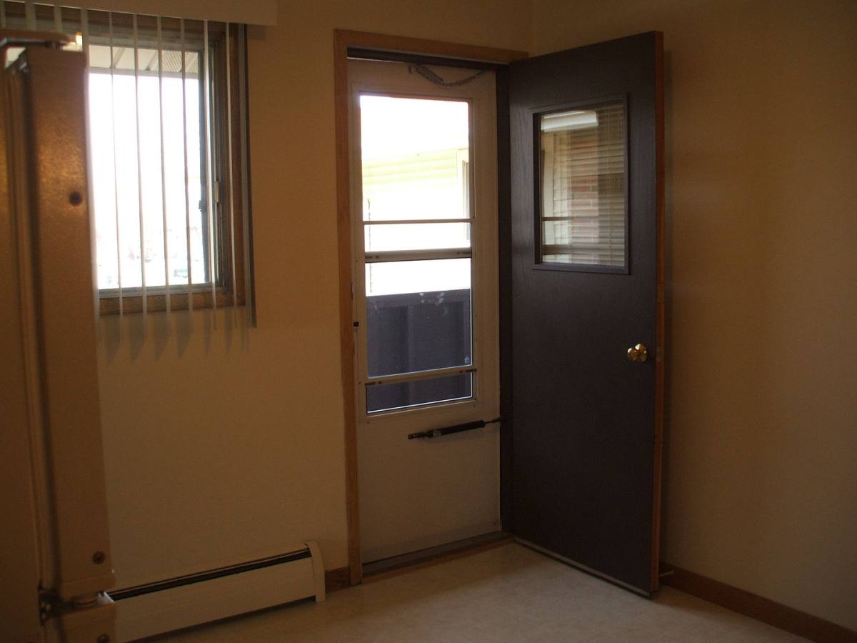 Apartment for rent at 8828 S Oak Park Dr, Oak Creek, WI 53154