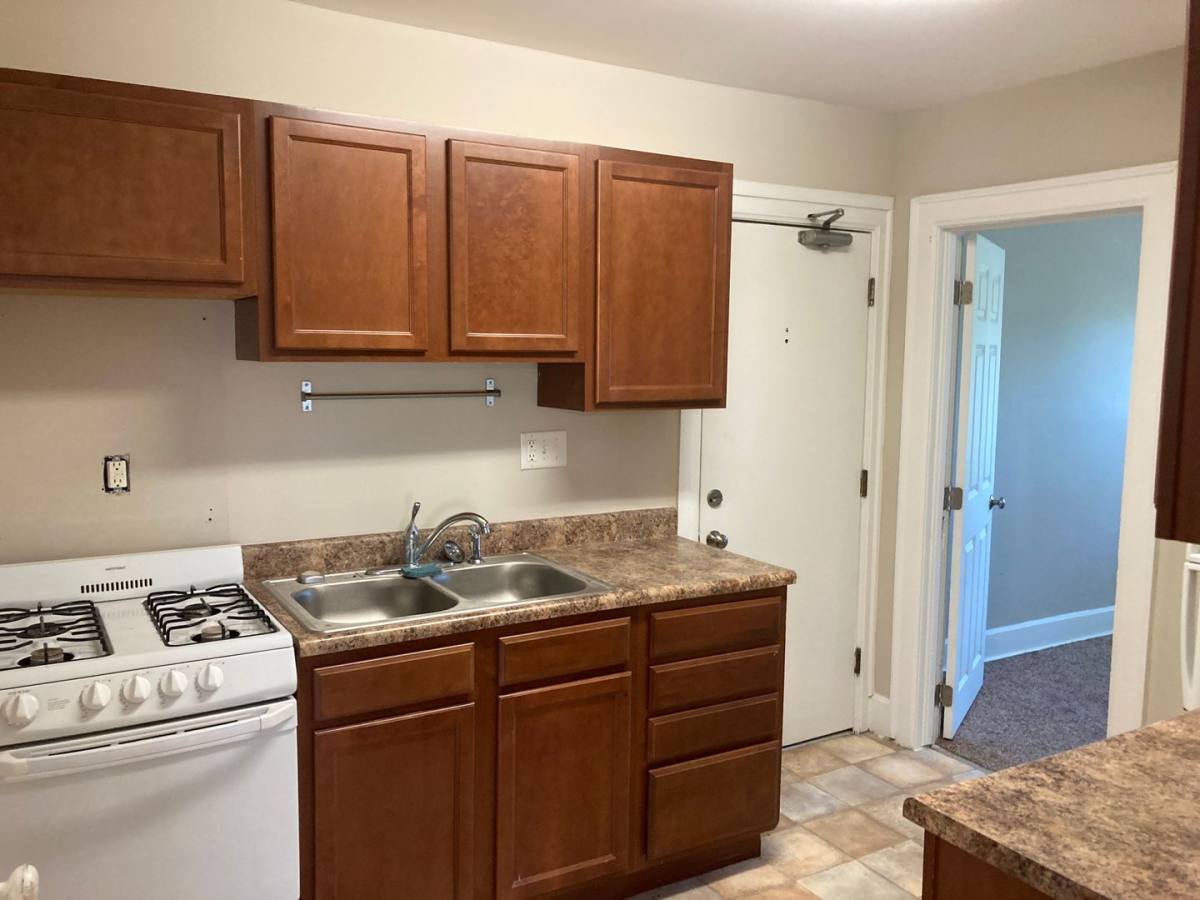 Apartment for rent at 1959 Arlington Ave, Des Moines, IA 50314