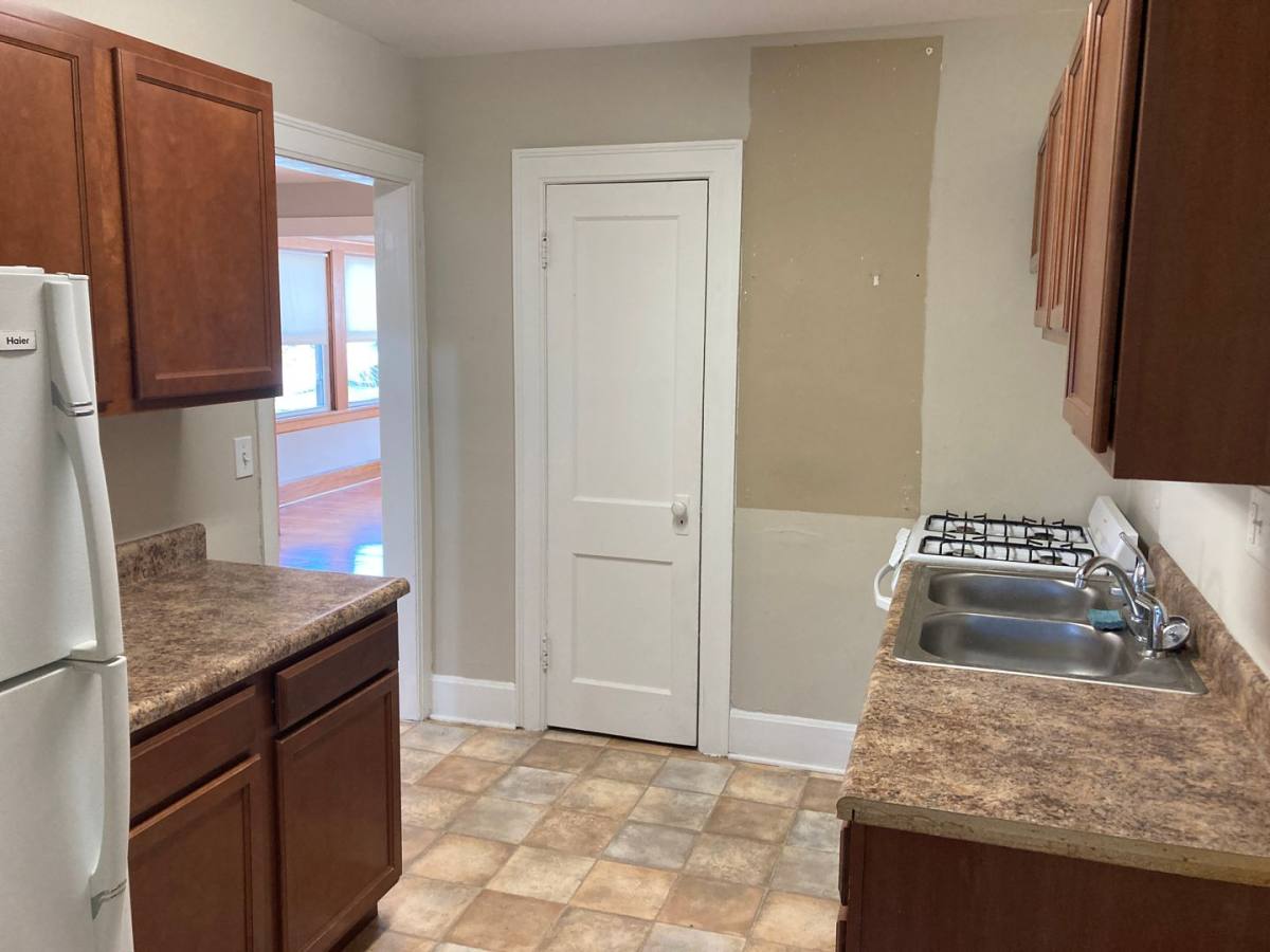 Apartment for rent at 1959 Arlington Ave, Des Moines, IA 50314