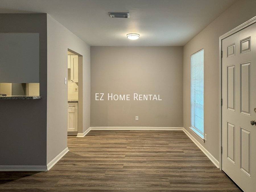 Apartment for rent at 2101 6th Ave N #8, Texas City, TX 77590