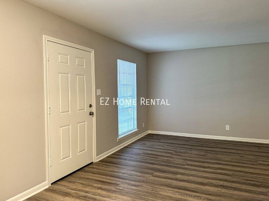 Apartment for rent at 2101 6th Ave N #8, Texas City, TX 77590
