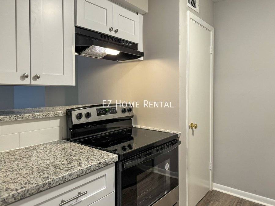 Apartment for rent at 2101 6th Ave N #8, Texas City, TX 77590