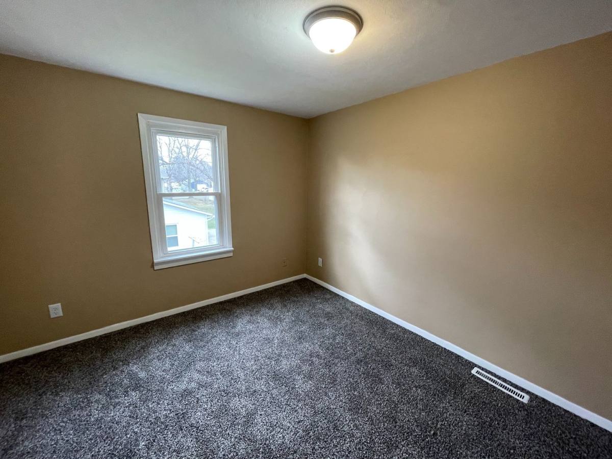 Apartment for rent at 215 E 5th St, Wilton, IA 52778