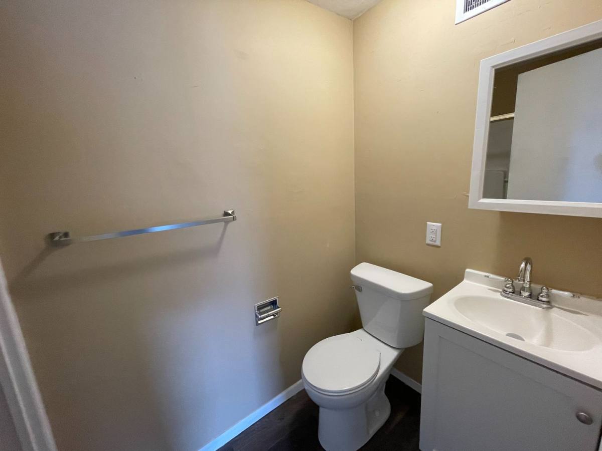 Apartment for rent at 215 E 5th St, Wilton, IA 52778
