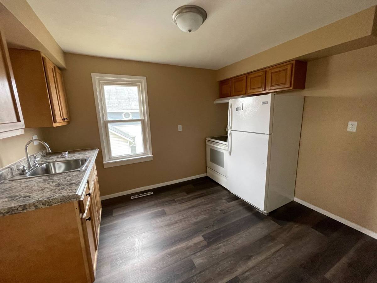Apartment for rent at 215 E 5th St, Wilton, IA 52778