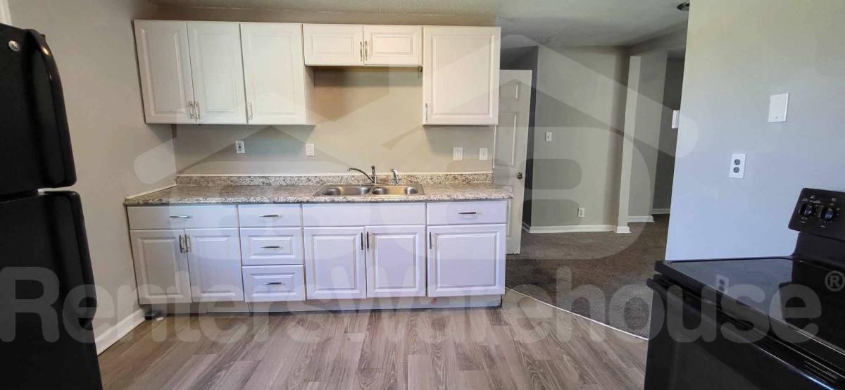 Townhouse for rent at 2003 Wabash Ave #B, Kansas City, MO 64127