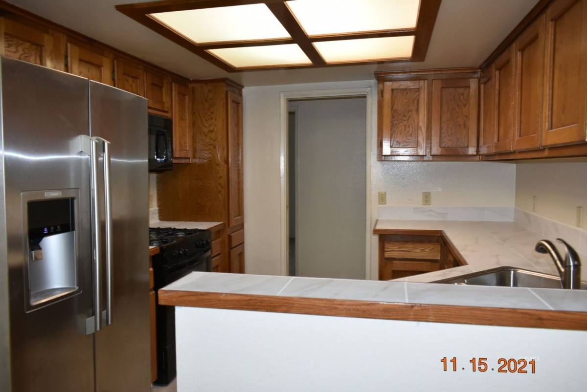 Townhouse for rent at 423 Tepatitlan Court, Ridgecrest, CA 93555