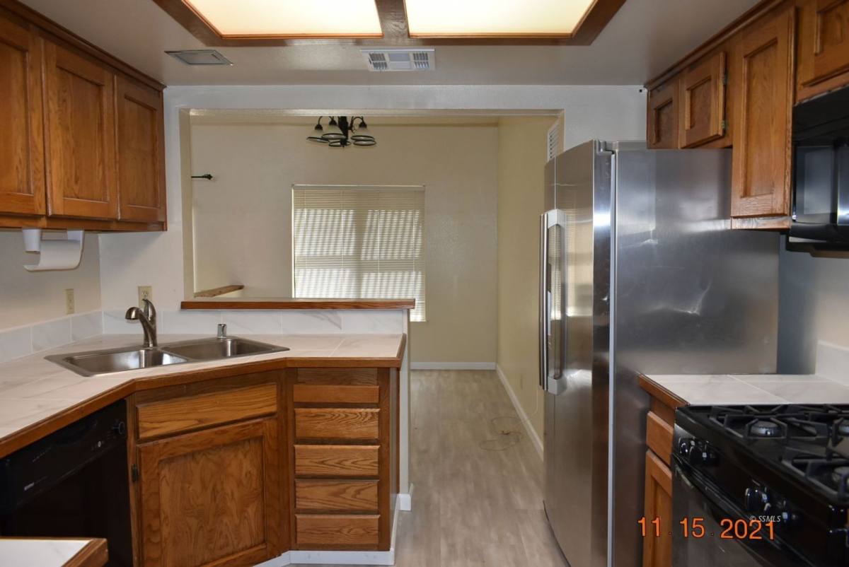 Townhouse for rent at 423 Tepatitlan Court, Ridgecrest, CA 93555