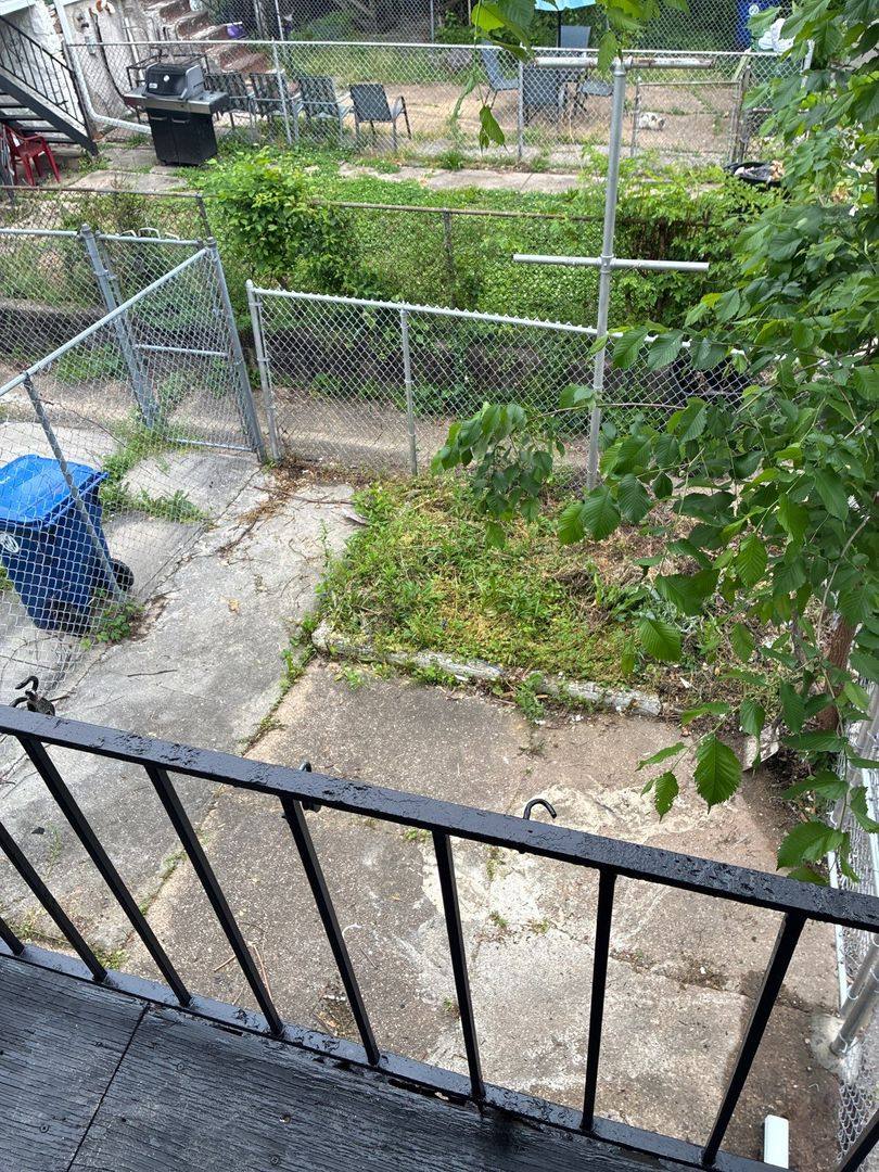 Townhouse for rent at 1513 N Ellamont St, Baltimore, MD 21216
