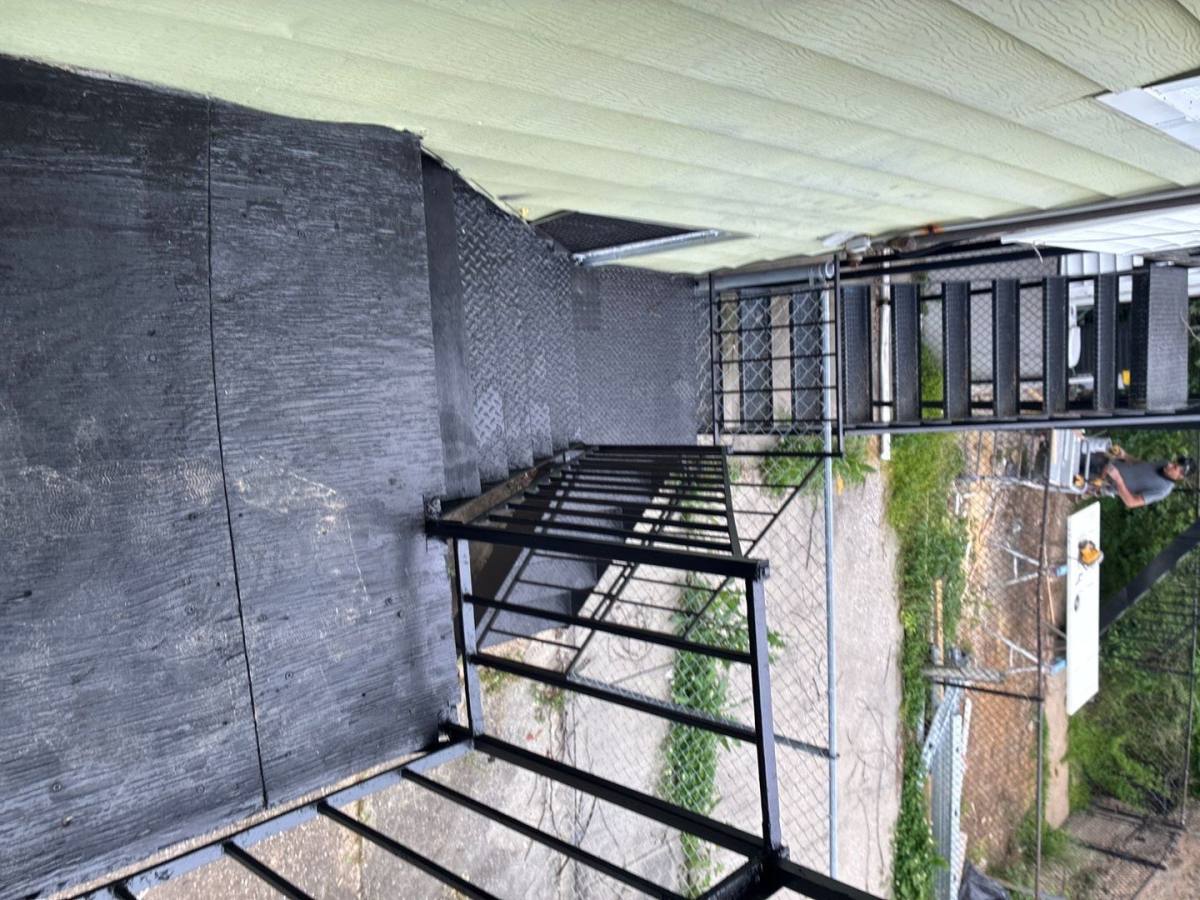 Townhouse for rent at 1513 N Ellamont St, Baltimore, MD 21216