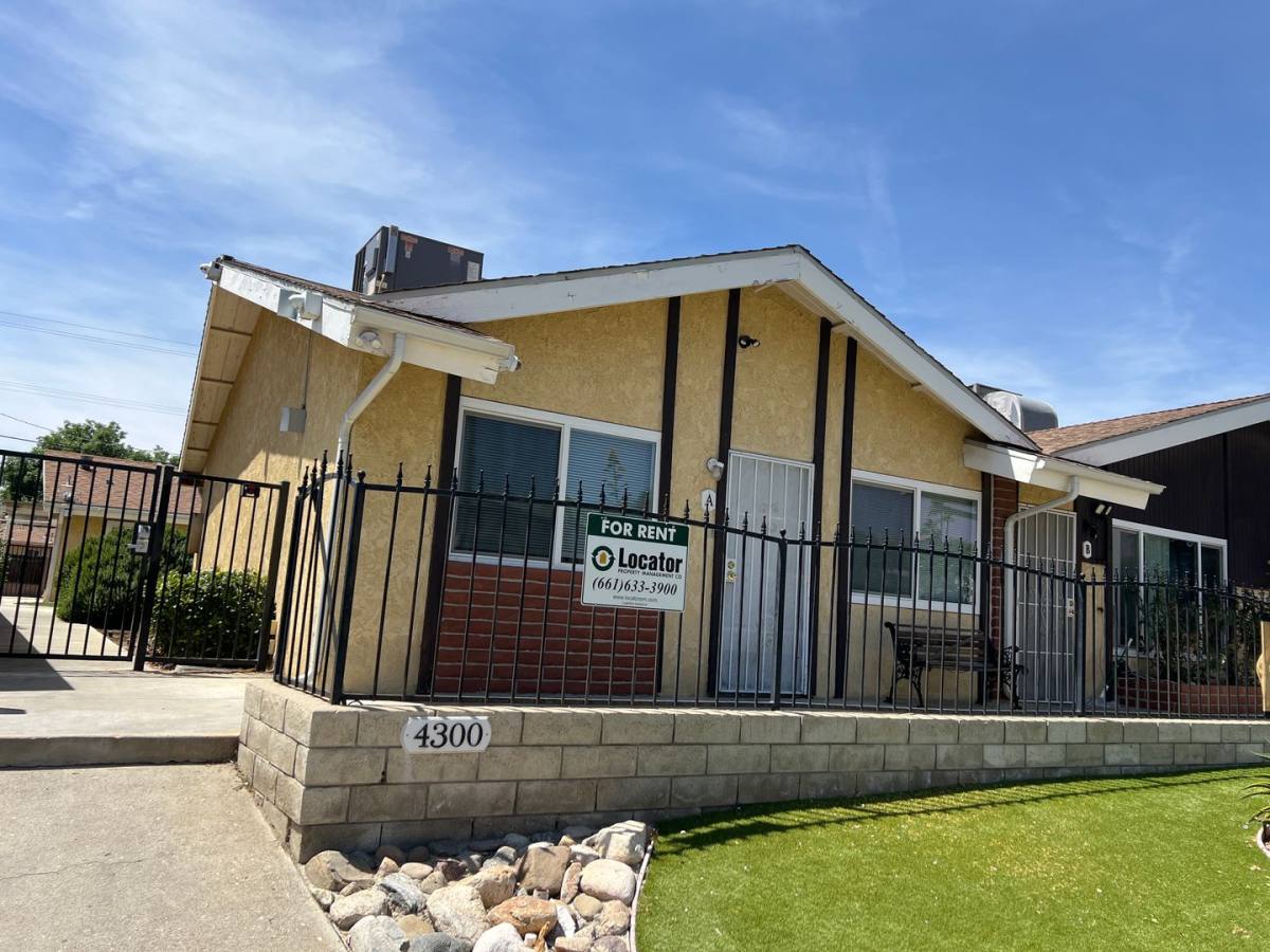 Apartment for rent at 4300 Columbus St, Bakersfield, CA 93306