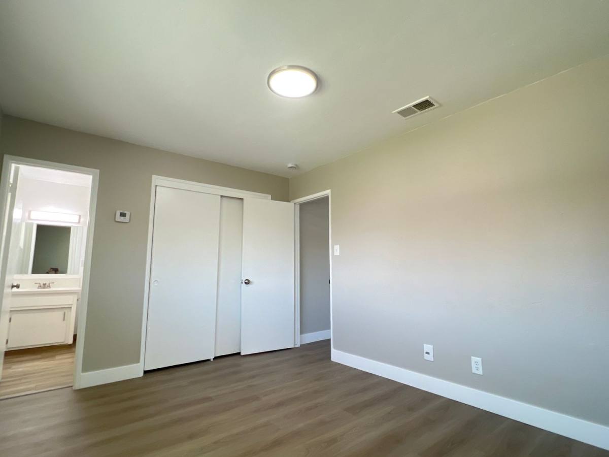 Apartment for rent at 4300 Columbus St, Bakersfield, CA 93306
