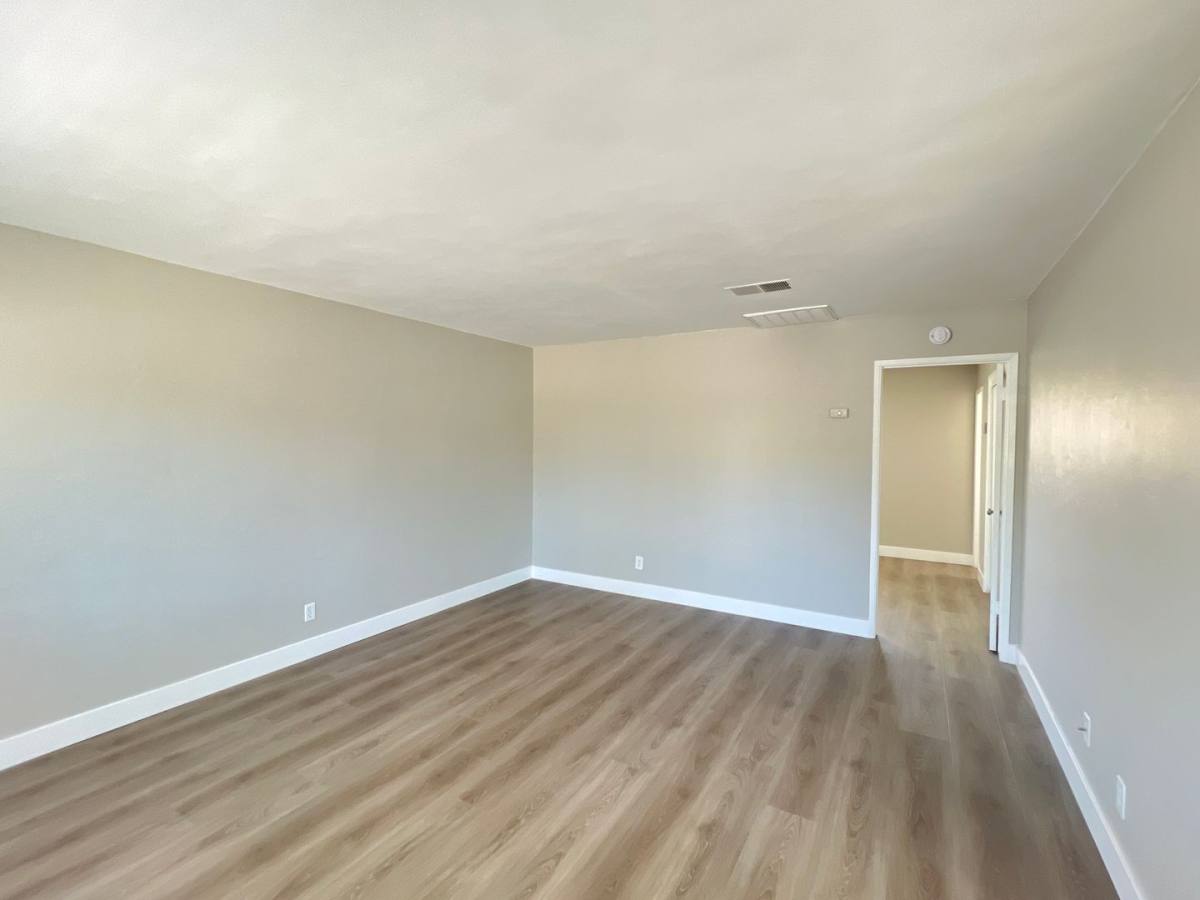 Apartment for rent at 4300 Columbus St, Bakersfield, CA 93306