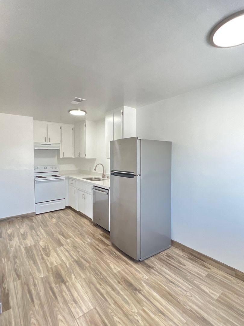 Apartment for rent at 4300 Columbus St, Bakersfield, CA 93306