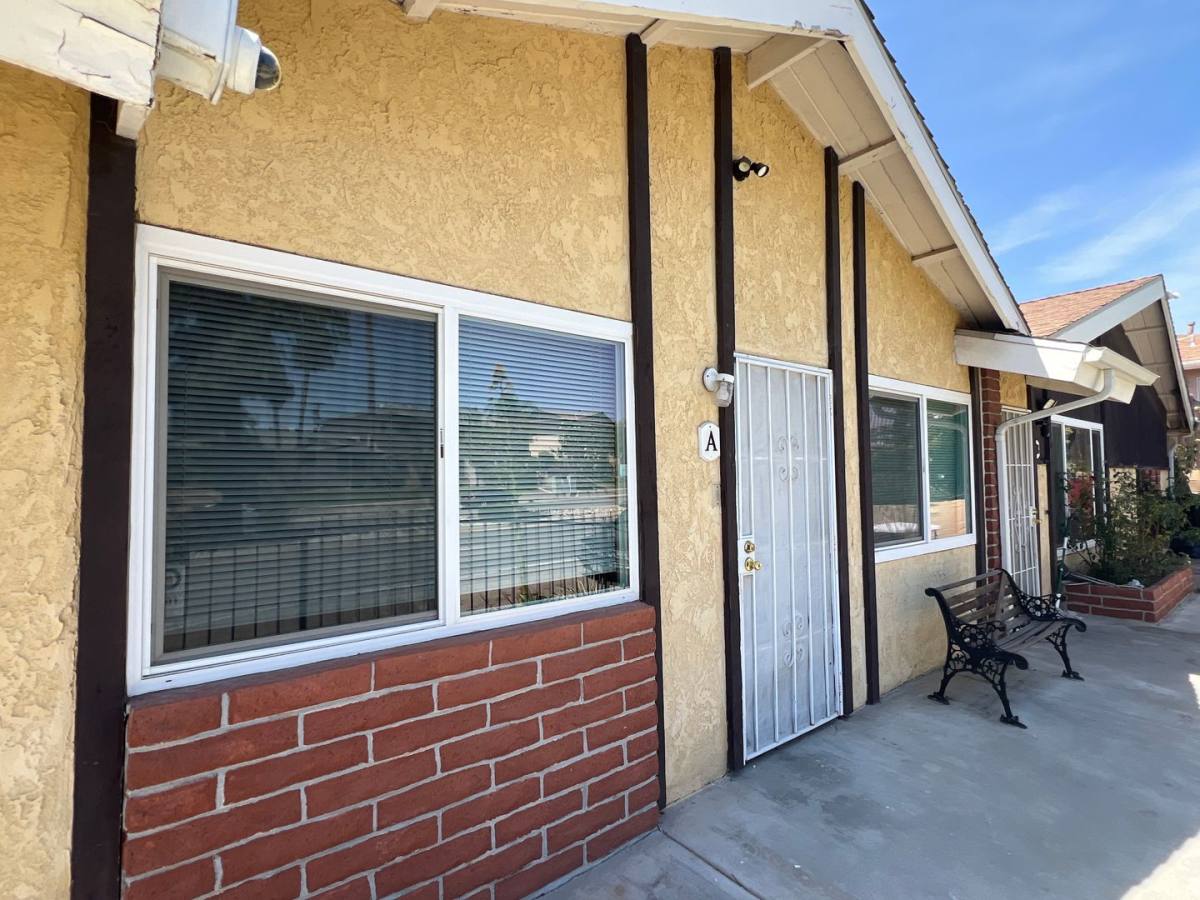 Apartment for rent at 4300 Columbus St, Bakersfield, CA 93306