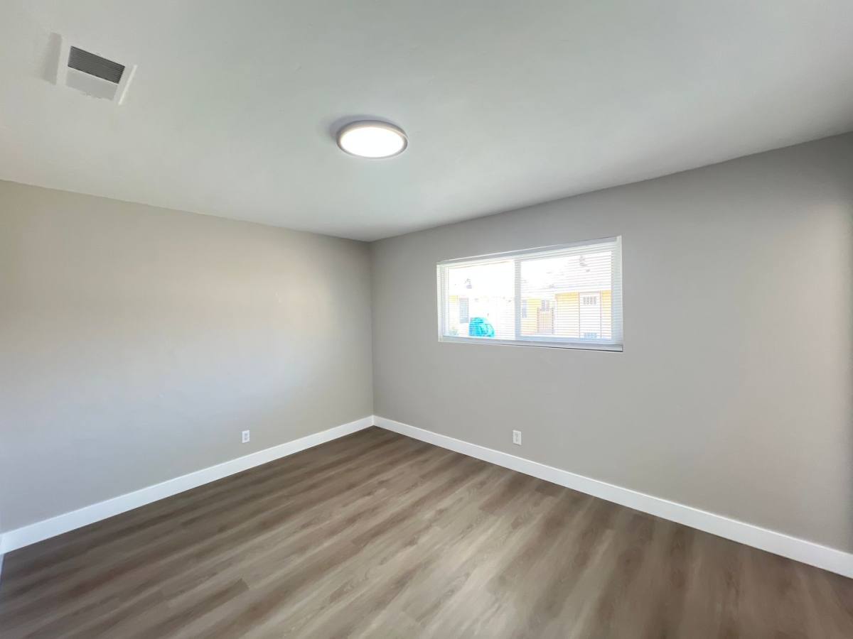 Apartment for rent at 4300 Columbus St, Bakersfield, CA 93306