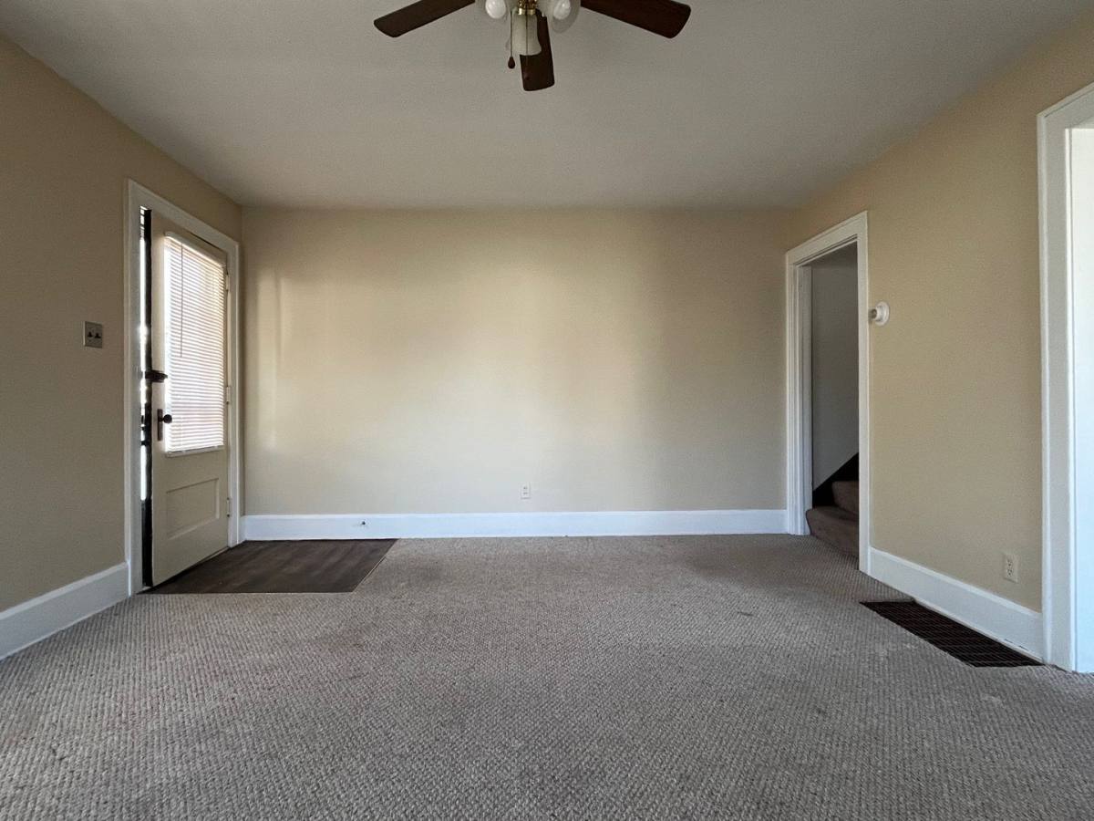 Apartment for rent at 814-816 Chestnut St, Ashland, OH 44805
