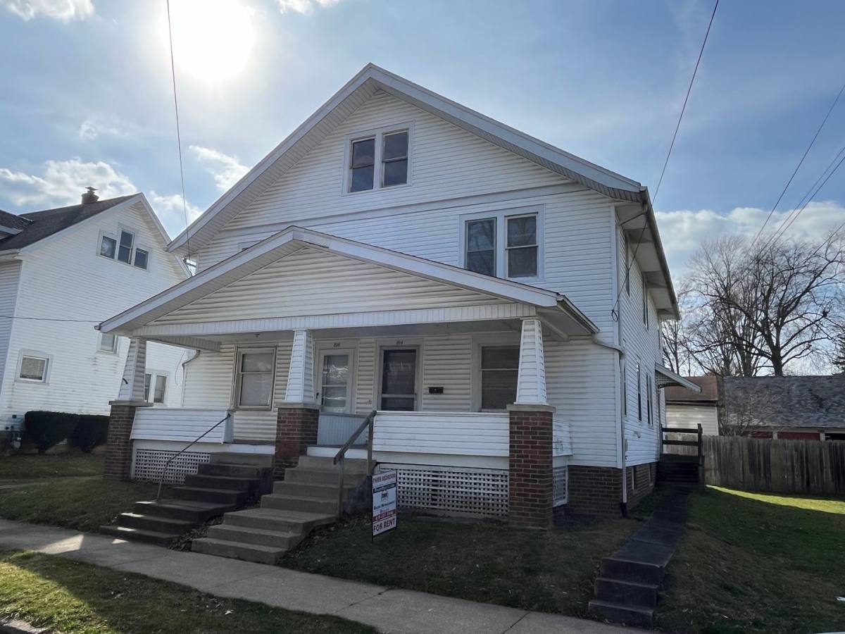 Apartment for rent at 814-816 Chestnut St, Ashland, OH 44805