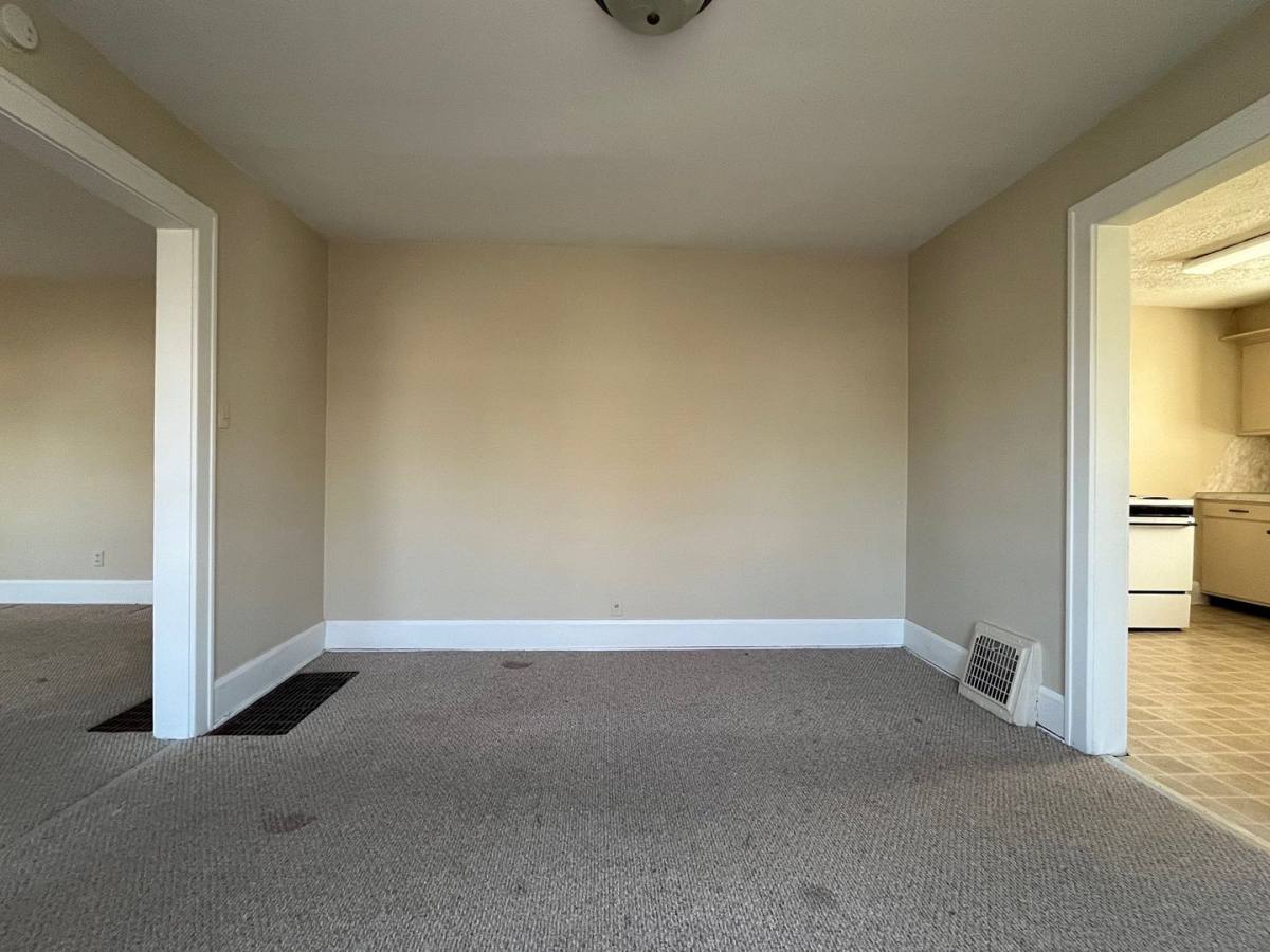 Apartment for rent at 814-816 Chestnut St, Ashland, OH 44805