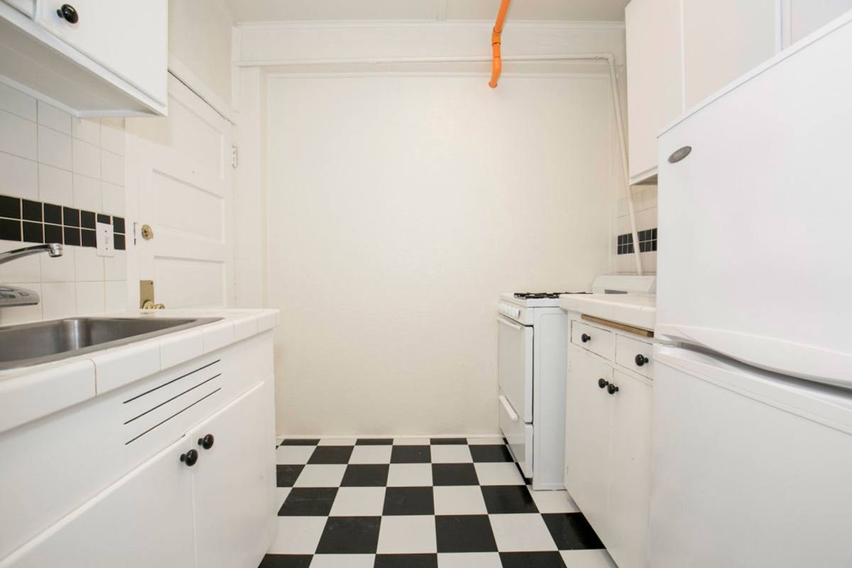 Apartment for rent at 502 Bellevue Ave E, Seattle, WA 98102