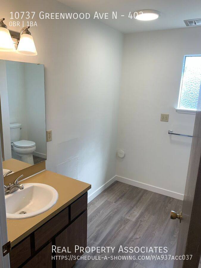 Apartment for rent at 10737 Greenwood Ave N #403, Seattle, WA 98133