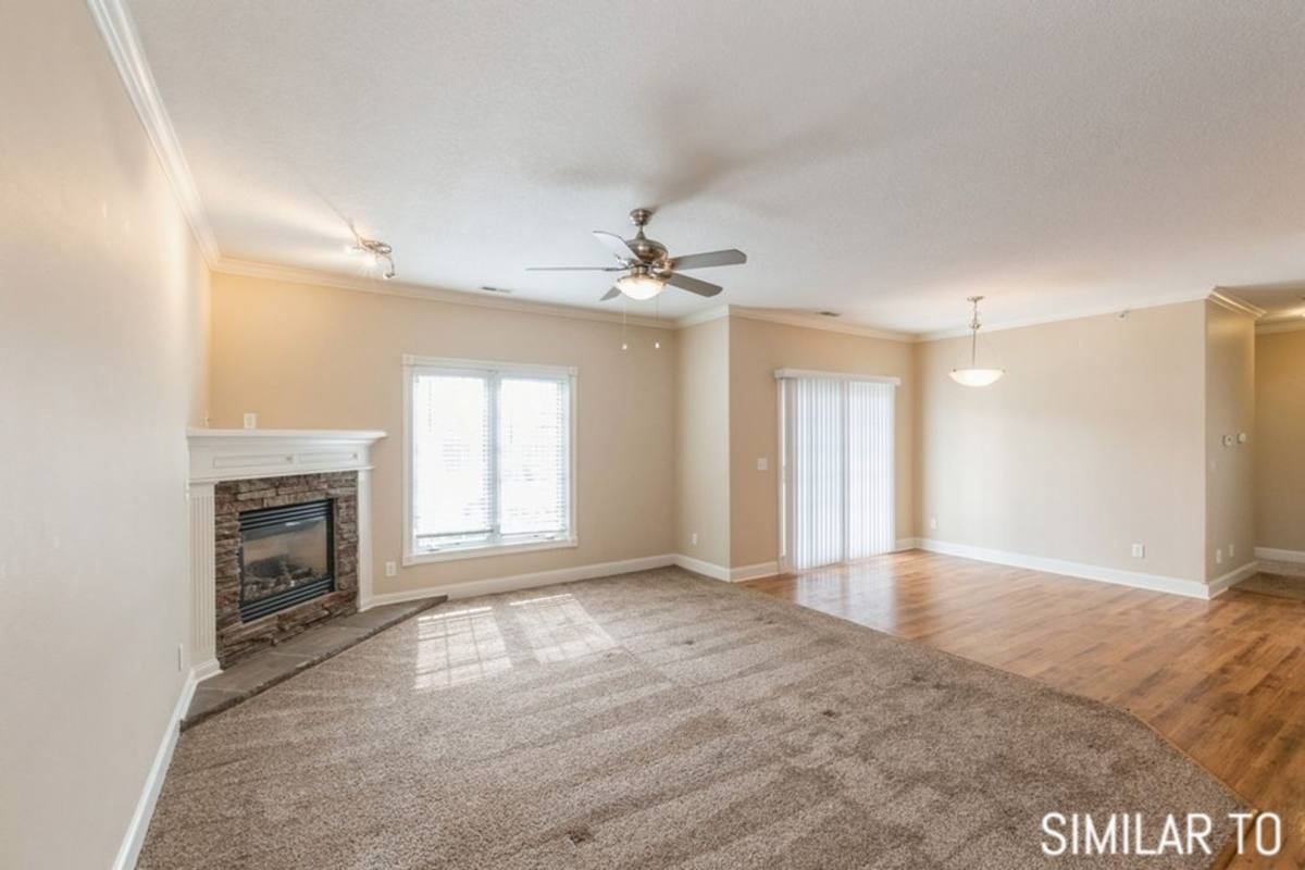 Apartment for rent at 14105 Airline Ave, Urbandale, IA 50323