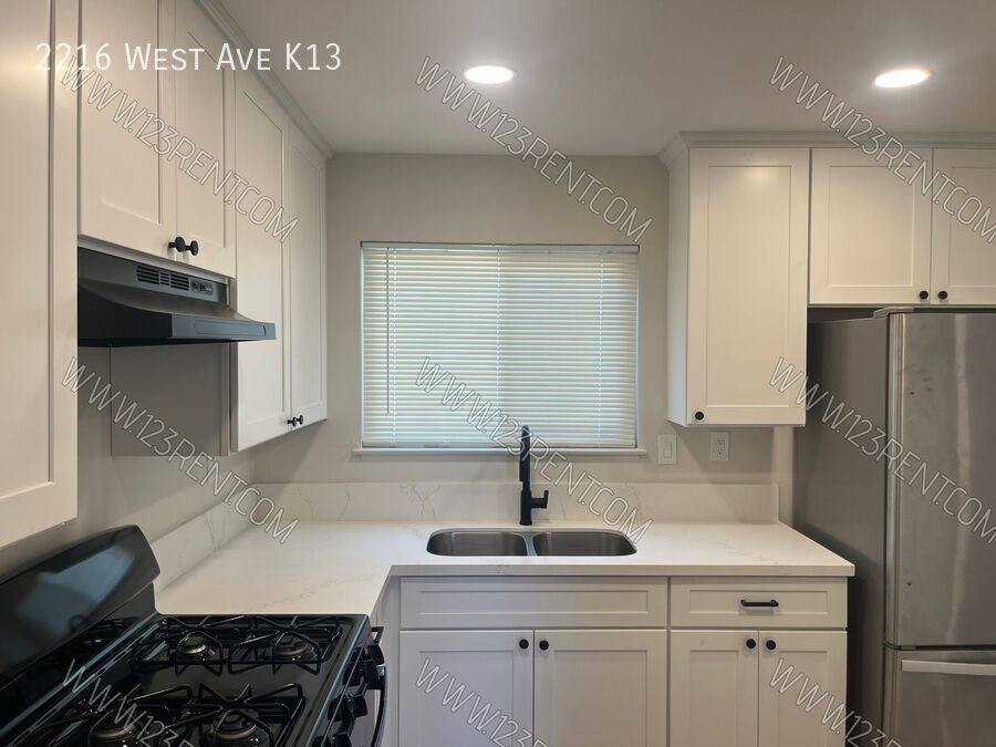 House for rent at 2216 W Ave #K13, Lancaster, CA 93536