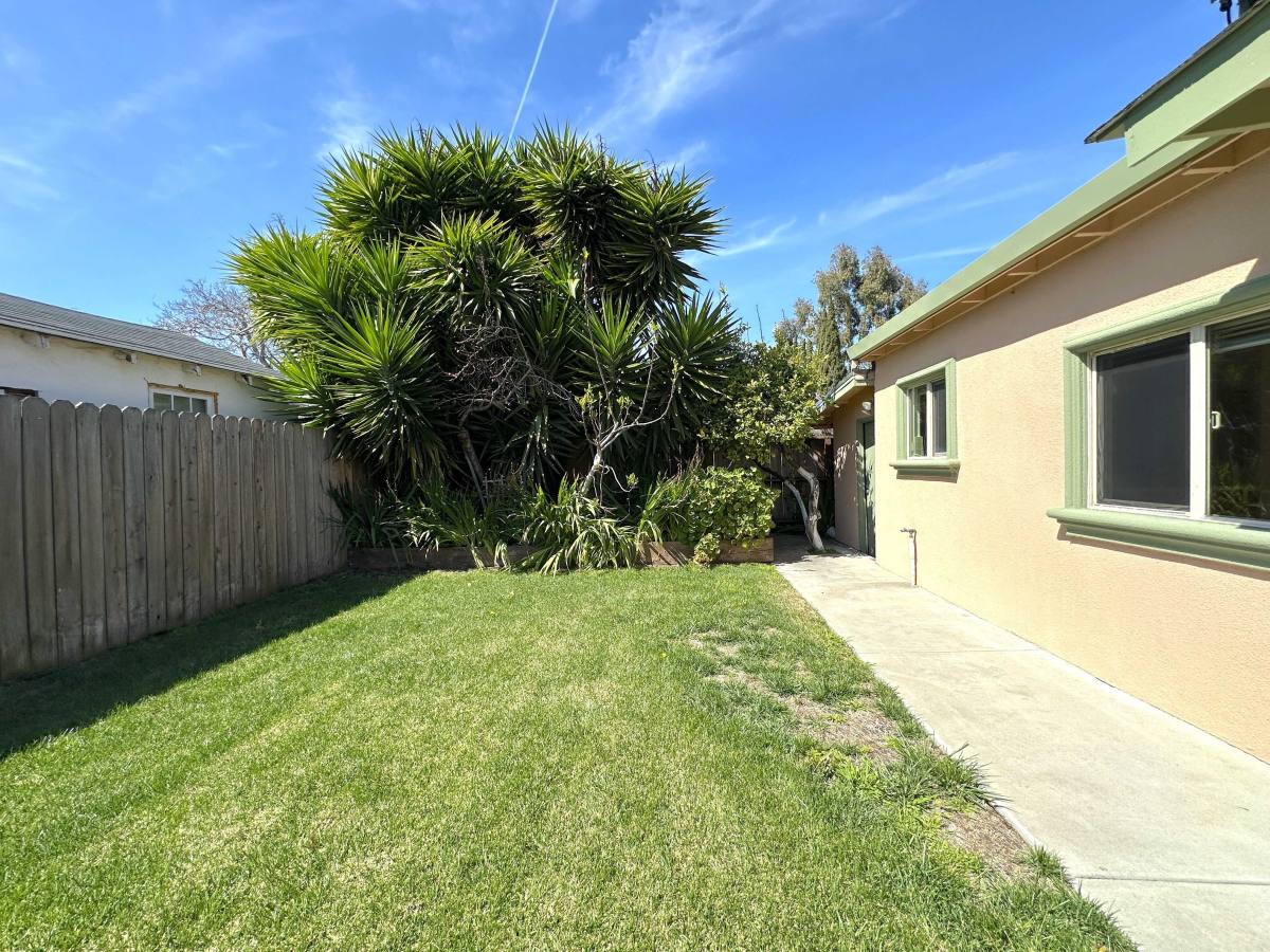 Apartment for rent at 1363 Sevier Ave, Menlo Park, CA 94025