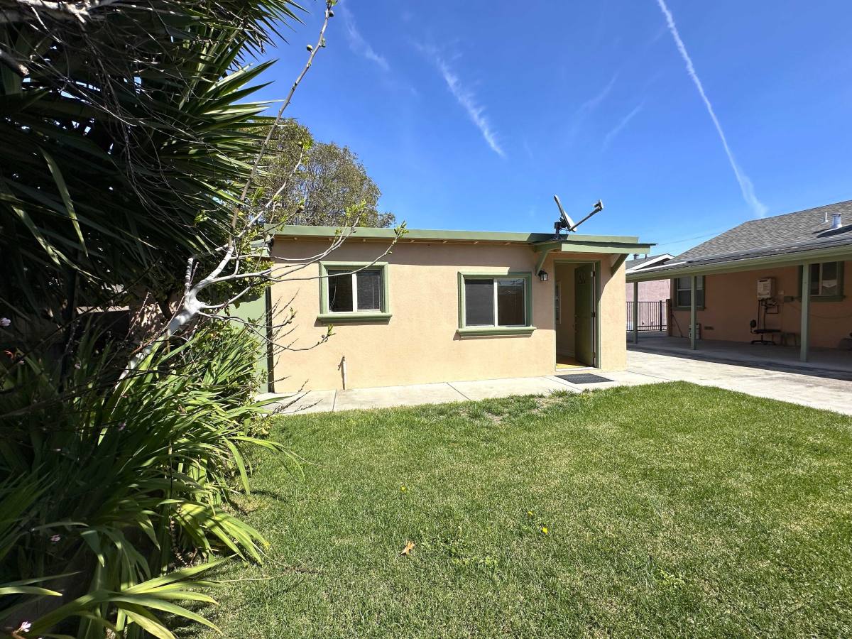 Apartment for rent at 1363 Sevier Ave, Menlo Park, CA 94025
