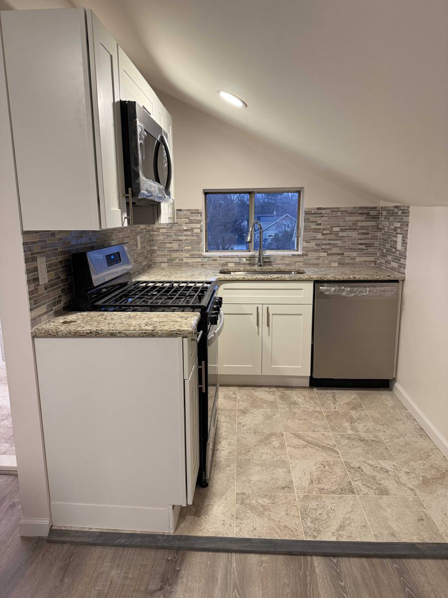 Apartment for rent at 410 W Holly Ave #G, Pitman, NJ 08071