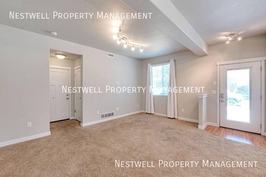 Townhouse for rent at 11279 S Sweet Pea Lane, South Jordan, UT 84095