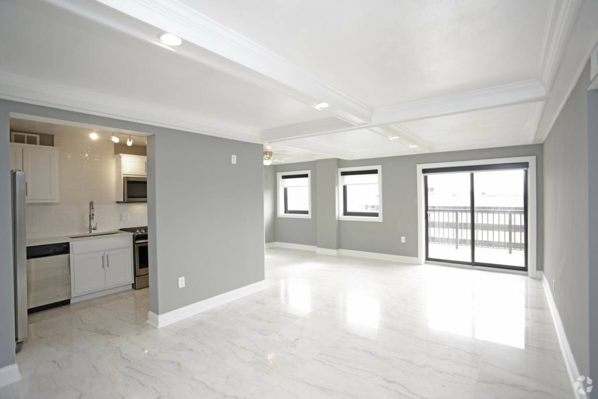 Apartment for rent at 4712 Roanoke Parkway, Kansas City, MO 64112