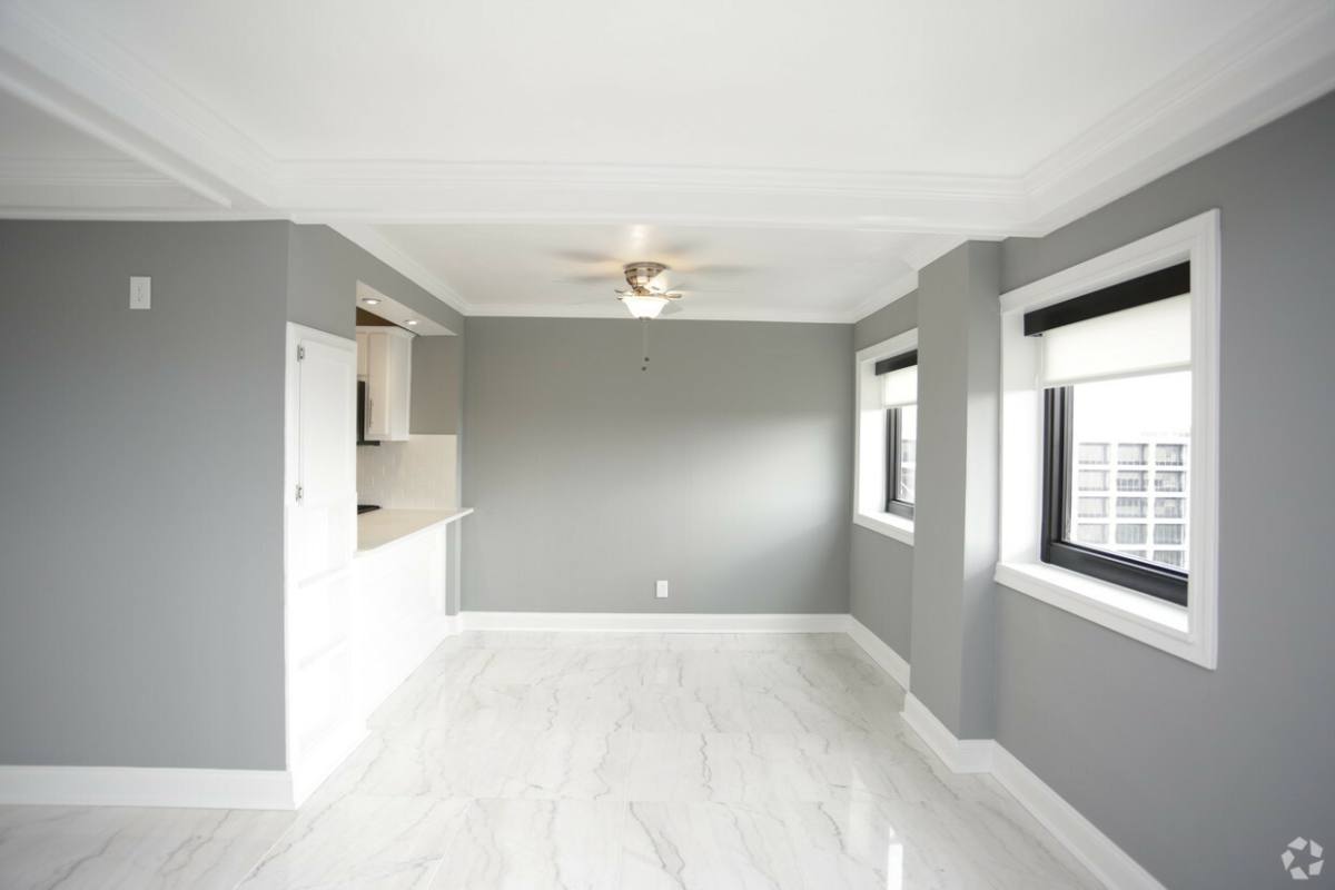 Apartment for rent at 4712 Roanoke Parkway, Kansas City, MO 64112