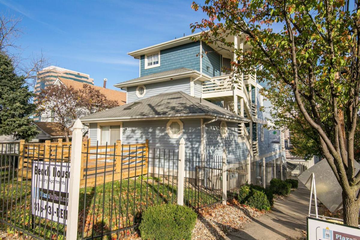 Apartment for rent at 4645 Jarboe St #1, Kansas City, MO 64112