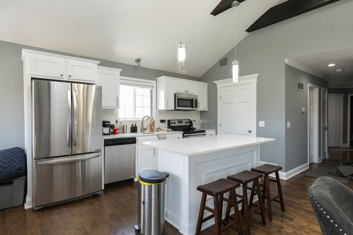 Apartment for rent at 4645 Jarboe St #3, Kansas City, MO 64112