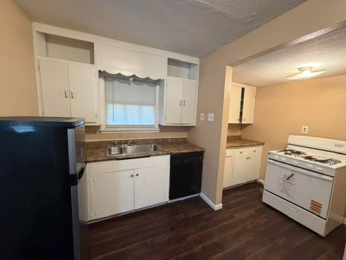 House for rent at 700 S 24th St, Waco, TX 76706
