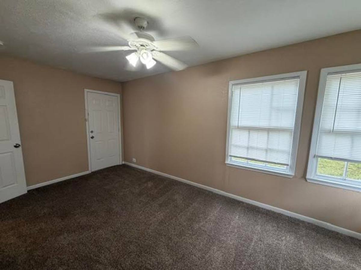 House for rent at 700 S 24th St, Waco, TX 76706