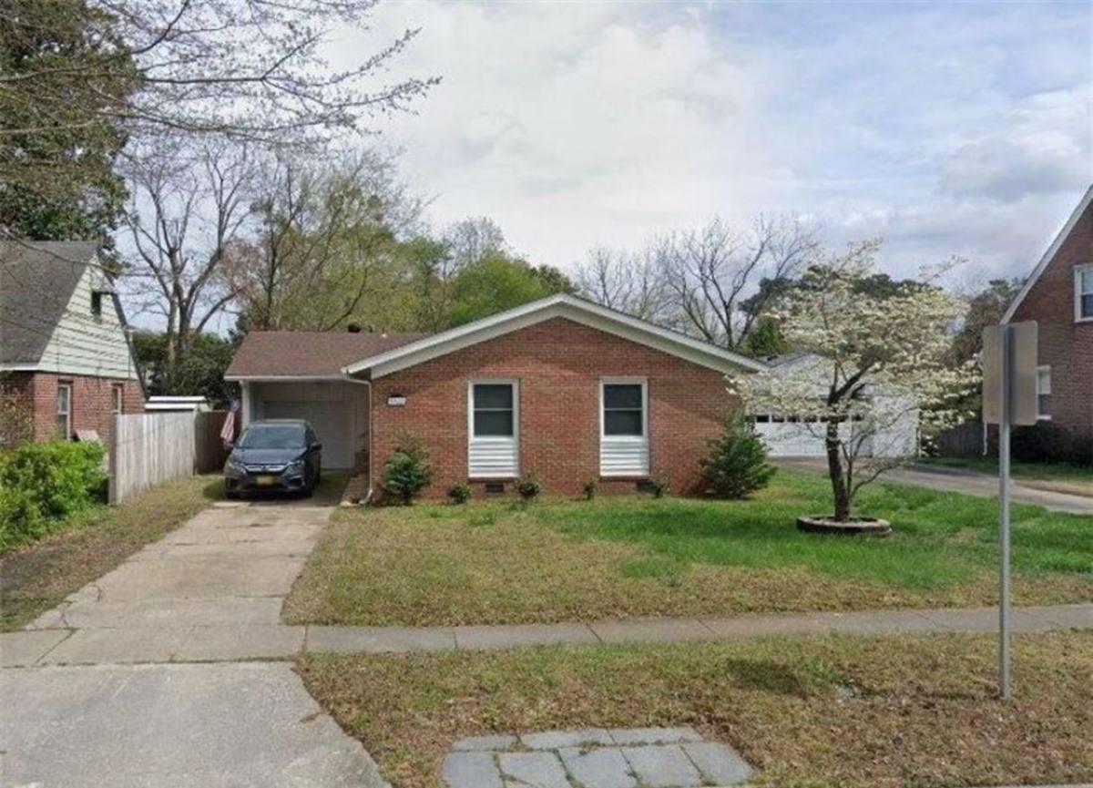 House for rent at 9322 Grove Ave, Norfolk, VA 23503