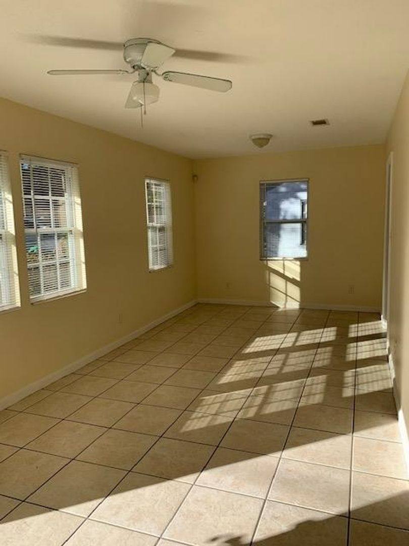 House for rent at 722 E Brookwood Place, Valdosta, GA 31601