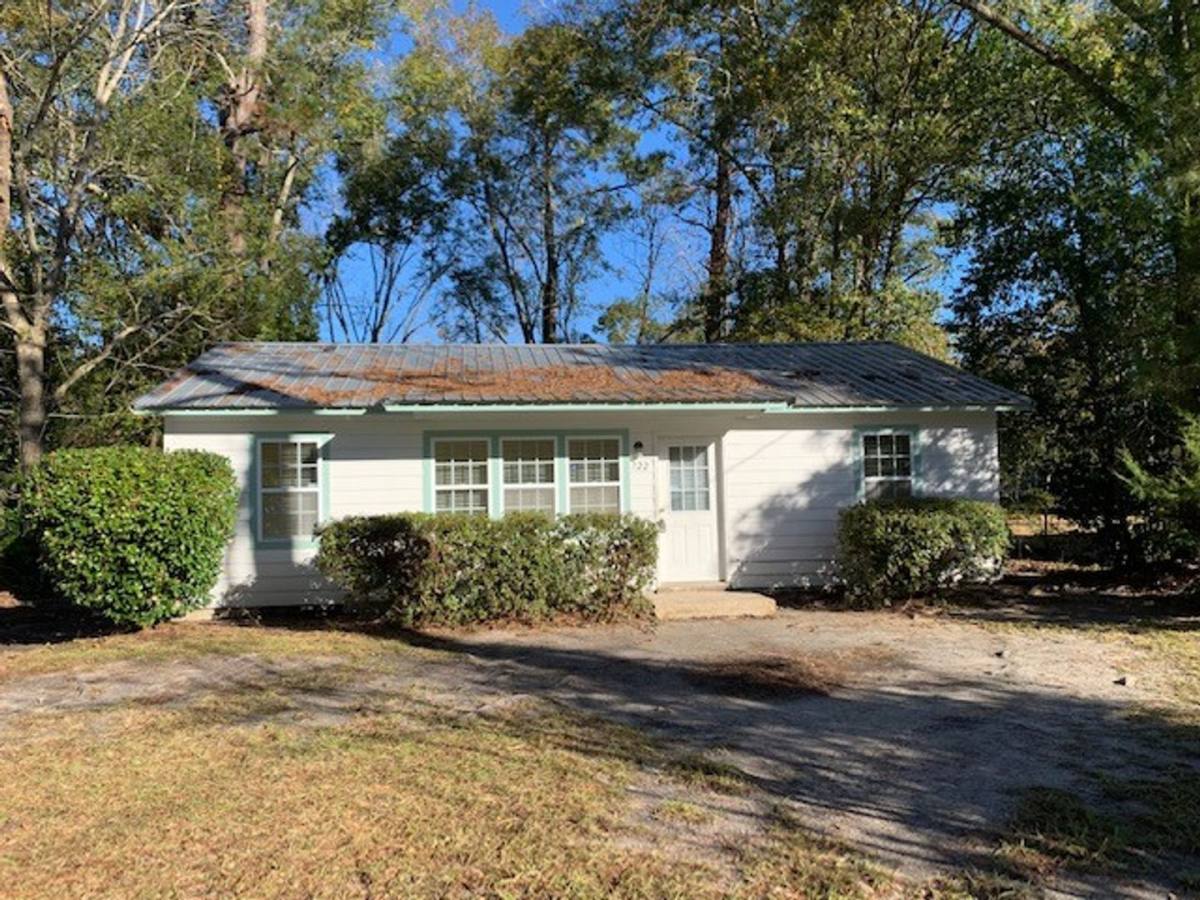 House for rent at 722 E Brookwood Place, Valdosta, GA 31601