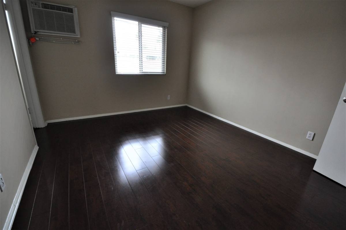 Apartment for rent at 10645 Valley Spring Lane, North Hollywood, CA 91602