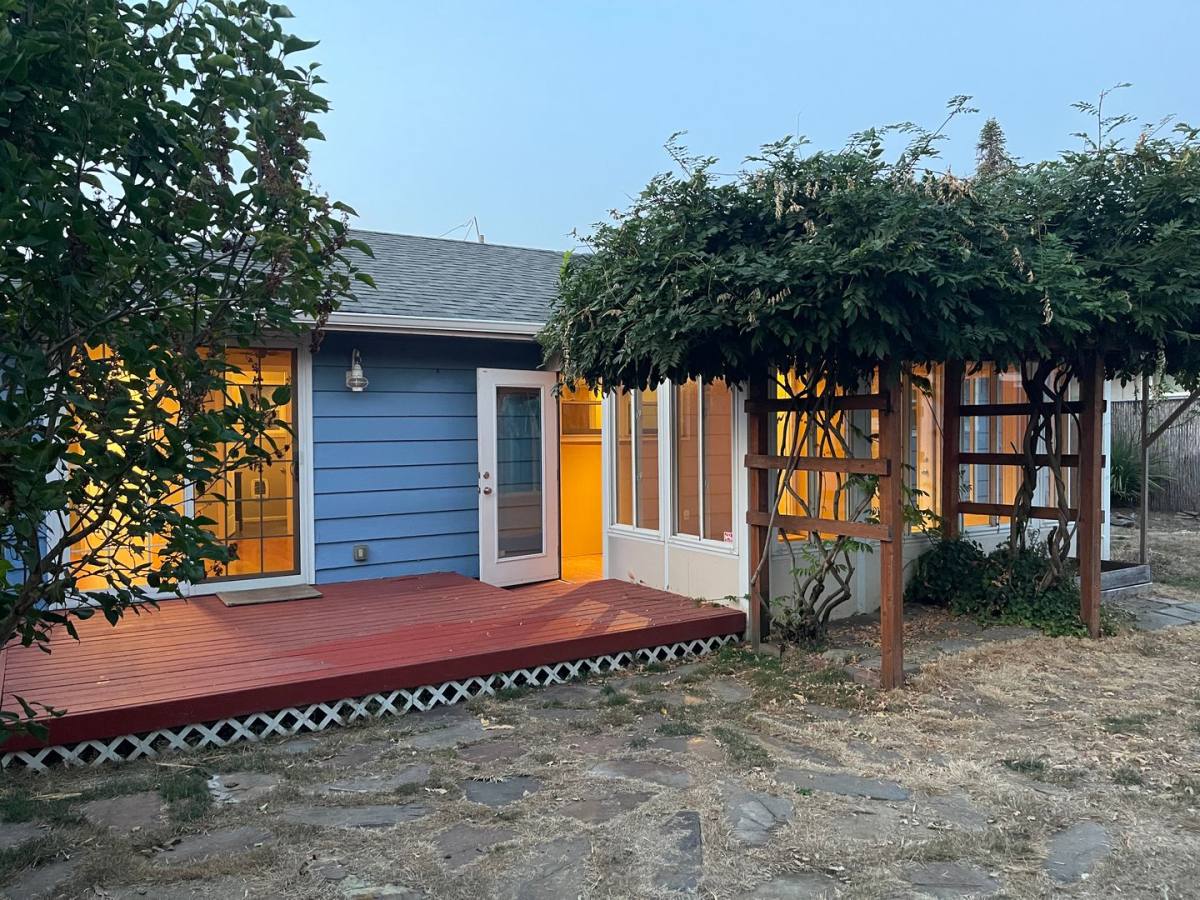 House for rent at 1630 15th Ave SW, Albany, OR 97321