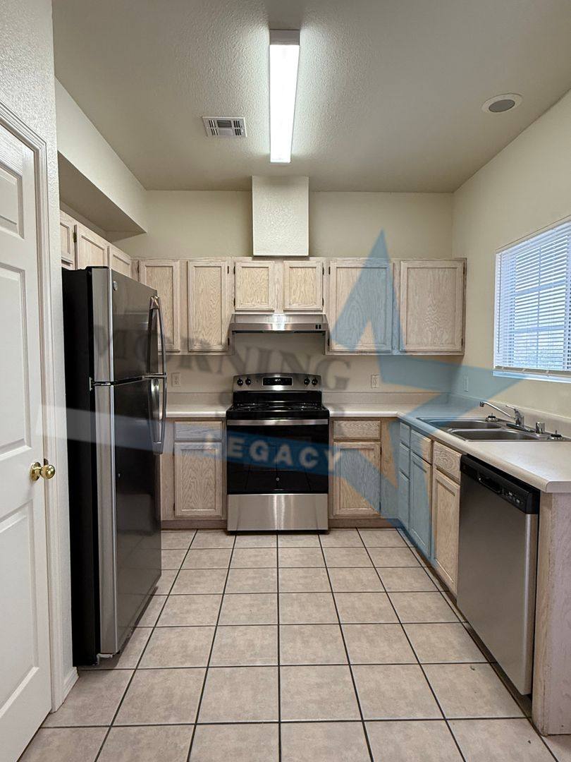 Townhouse for rent at 450 Ithaca Court, Las Cruces, NM 88011