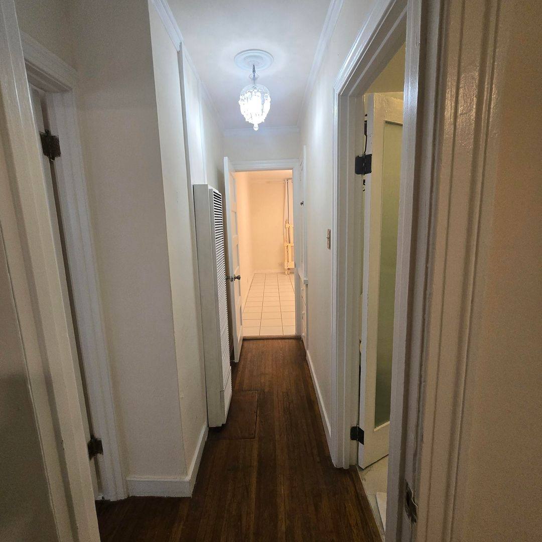 Apartment for rent at 812 June St, Los Angeles, CA 90038