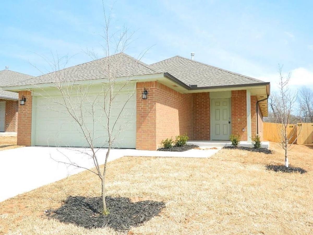 House for rent at 204 St Charles Way, Oklahoma City, OK 73130