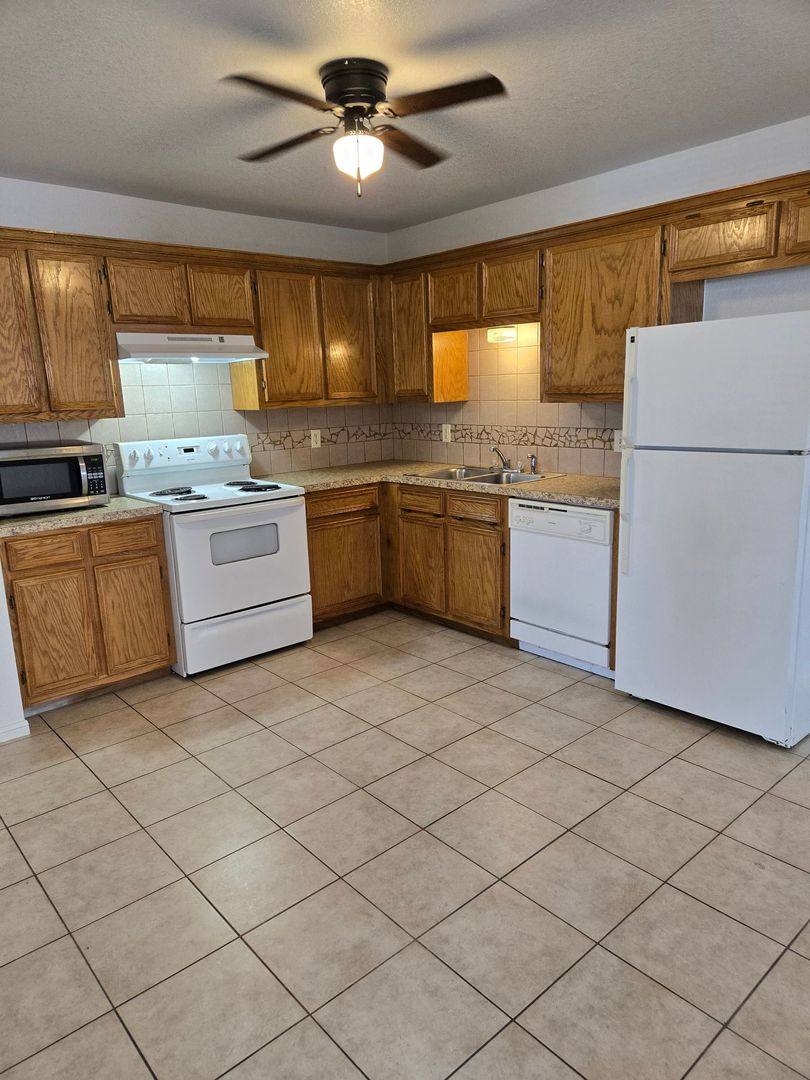 Apartment for rent at 506 Primrose, Copperas Cove, TX 76522