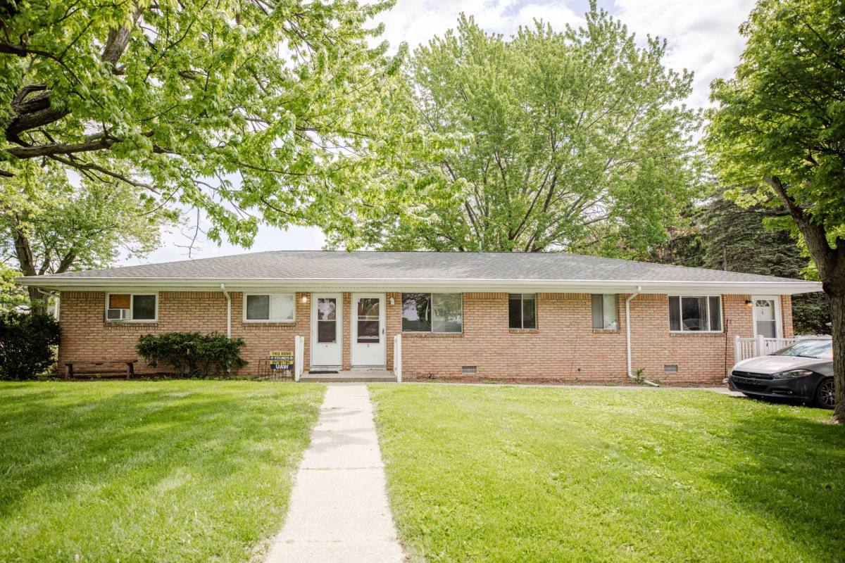 Apartment for rent at 5750 Winona Dr, Toledo, OH 43613
