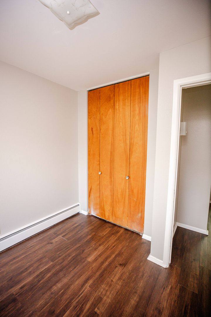 Apartment for rent at 5750 Winona Dr, Toledo, OH 43613